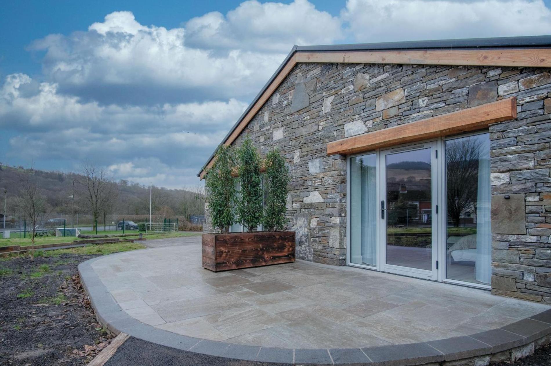 Suite 6 - Sleeping Giant Hotel - Pen Y Cae Inn Brecon Exterior photo